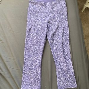 Under Armour cropped performance leggings